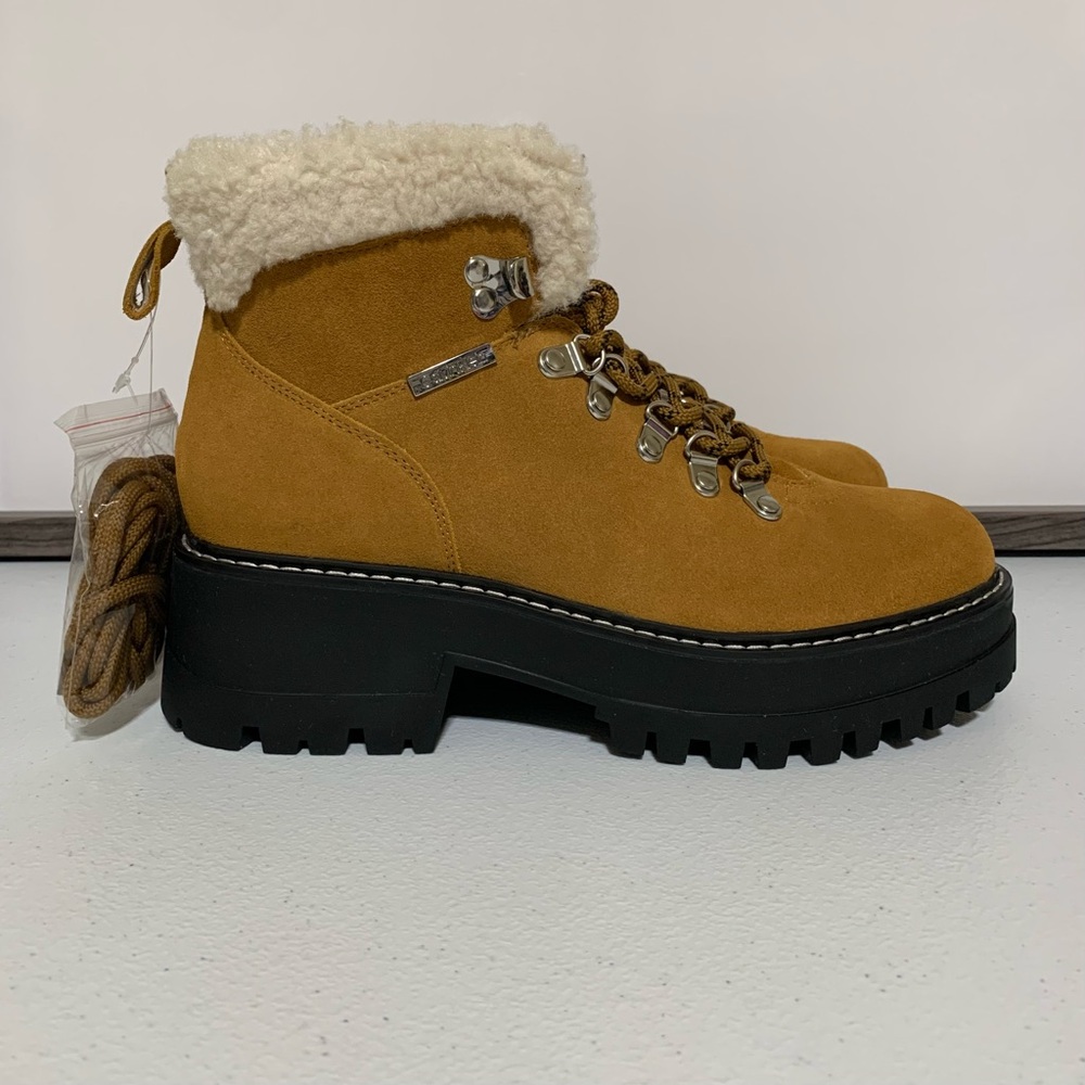 Calvin Klein Kristel Lace-Up Hiker Fur Lug Sole Booties-Size 8M New